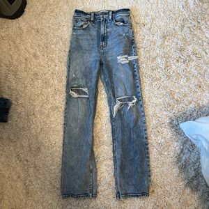 ABERCROMBIE & FITCH ULTRA HIGH RISE ANKLE STRAIGHT JEAN